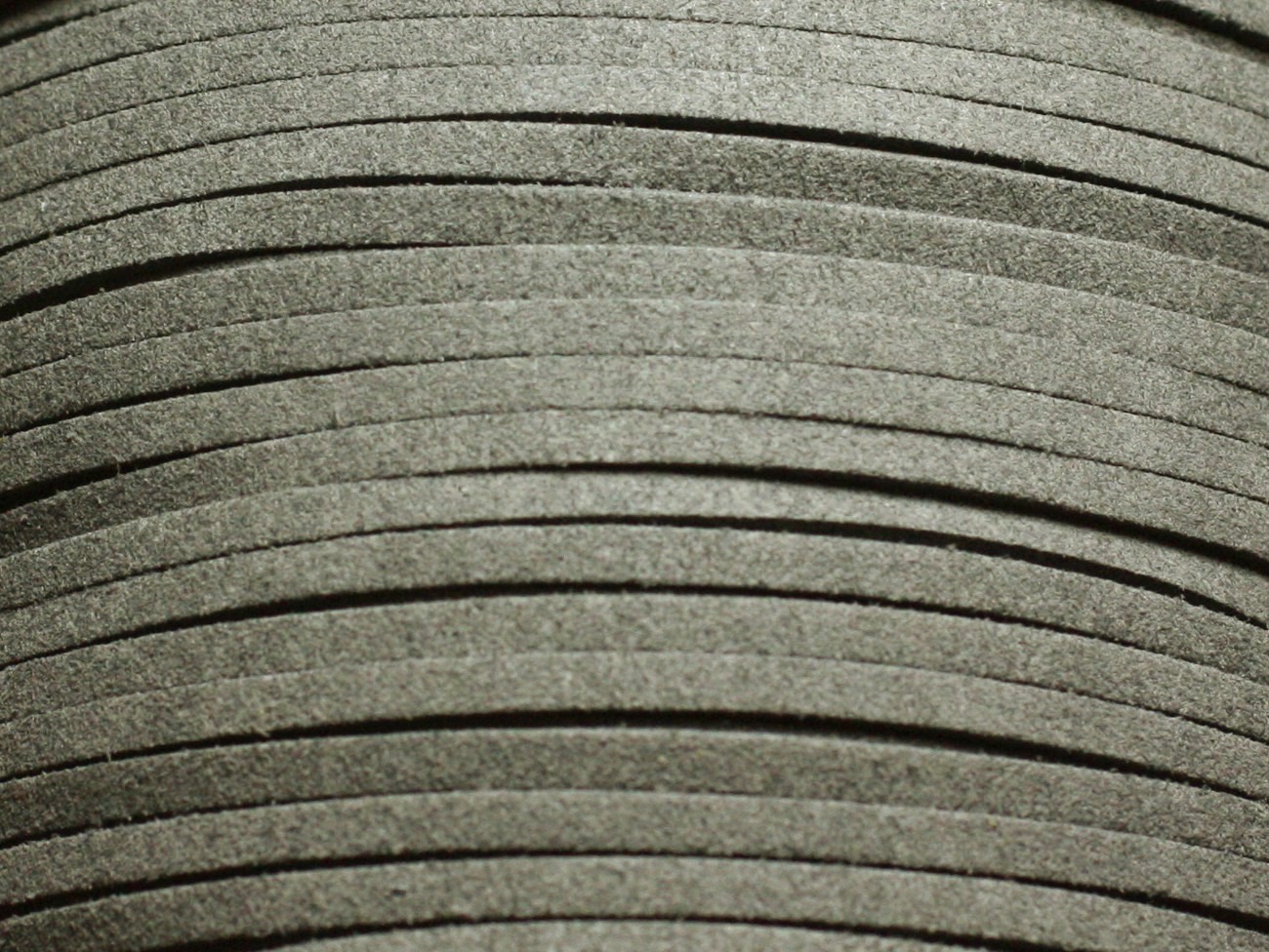 Bobine 90 mètres - Cordon Lanière Suédine 3x1.5mm Gris foncé anthracite