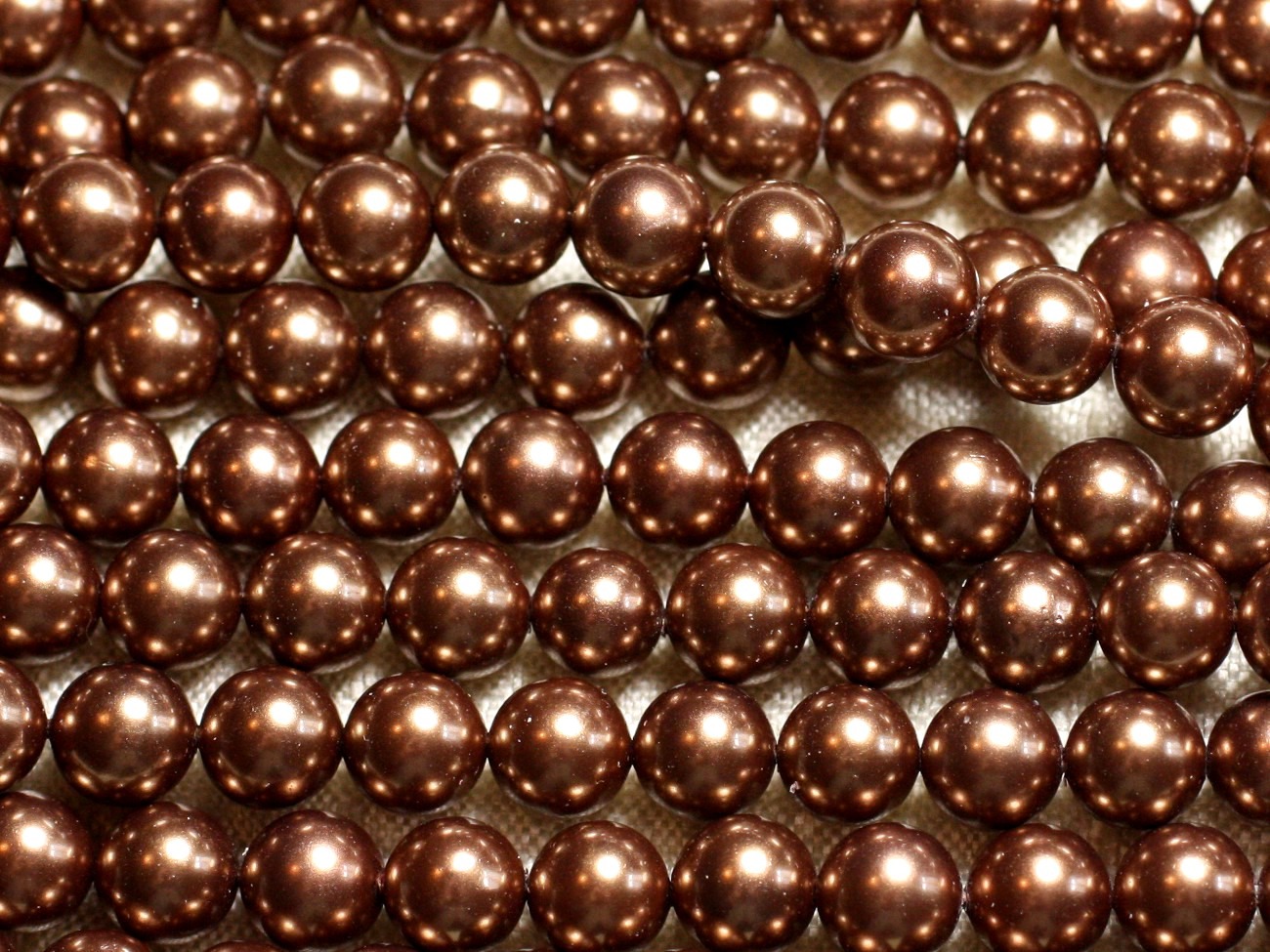 1 Fil 39cm - Perles de Nacre Boules 8mm Marron Doré 