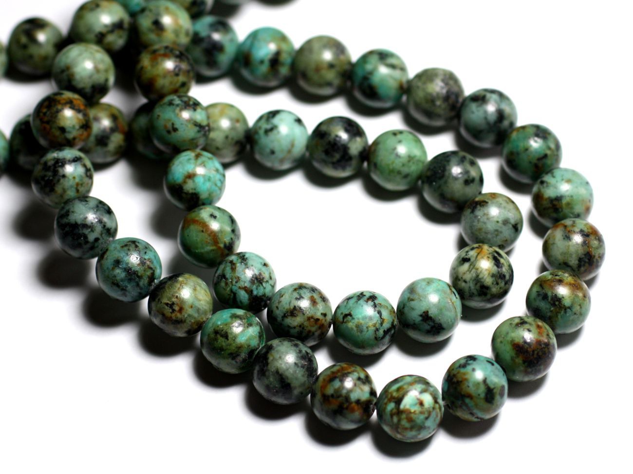 Fil 39cm 63pc env - Perles de Pierre - Turquoise d'Afrique Boules 6mm 