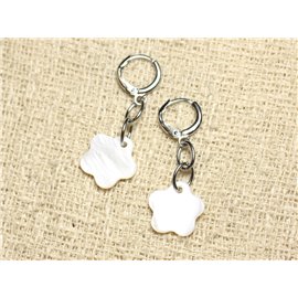 White Mother-of-Pearl Flowers Earrings 15mm 