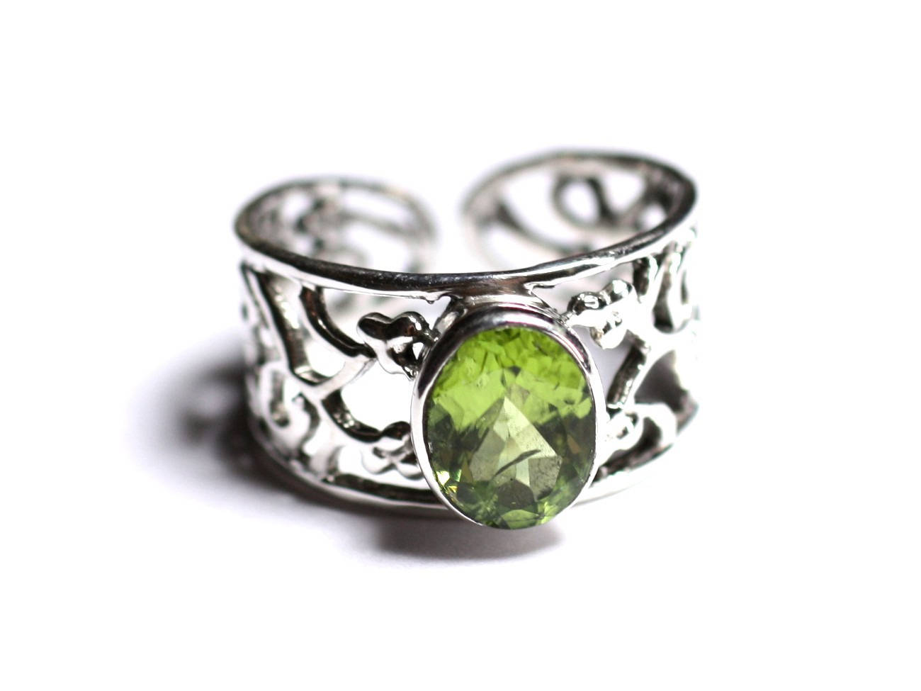 N224 - Bague Argent 925 et Pierre - Péridot Facetté Ovale 9x7mm 