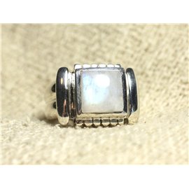 N123 - 925 Sterling Silver and Stone Ring - Square Moonstone 10mm 