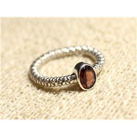 N225 - Ring Silver 925 and semi precious stone - Faceted Garnet 7x5mm 