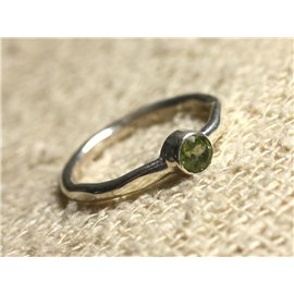 N225 - Ring Silver 925 and semi precious stone - Faceted Peridot 4mm 