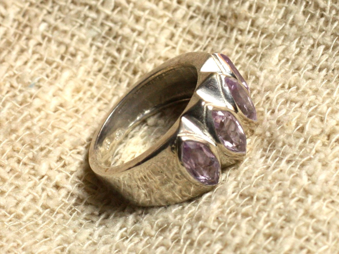 N230 - Bague Argent 925 et Pierres - Améthyste Facettée Marquises 8x4mm T54 