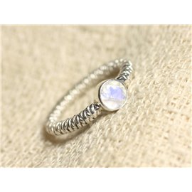 N225 - 925 Silver Ring with Faceted Moonstone Round 6mm 