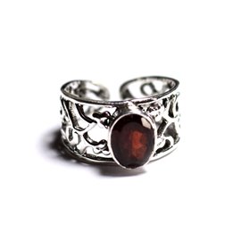 N224 - 925 Sterling Silver and Stone Ring - Faceted Garnet Oval 9x7mm 