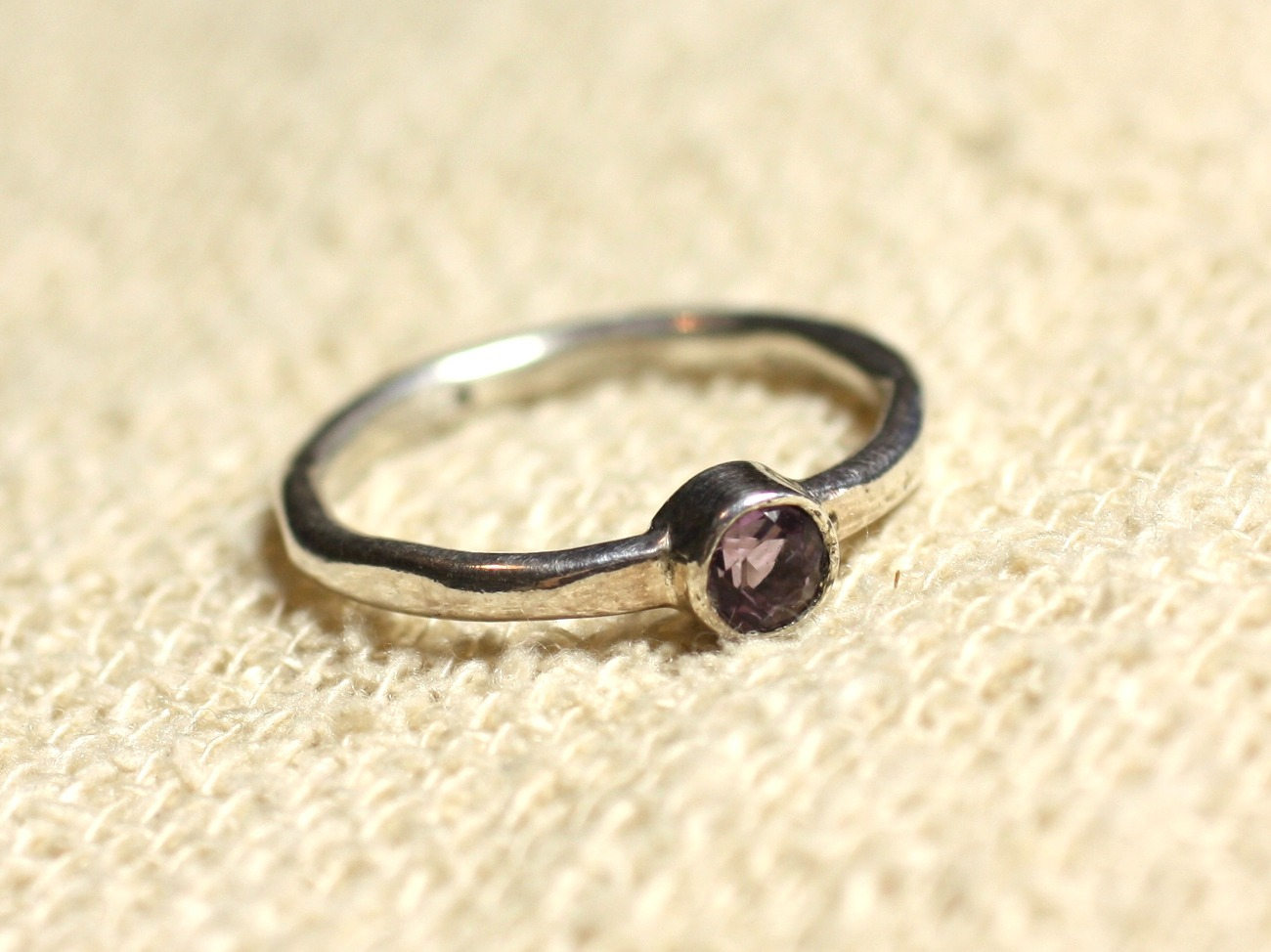 N225 - Bague Argent 925 et Pierre semi précieuse - Améthyste Facettée 4mm 