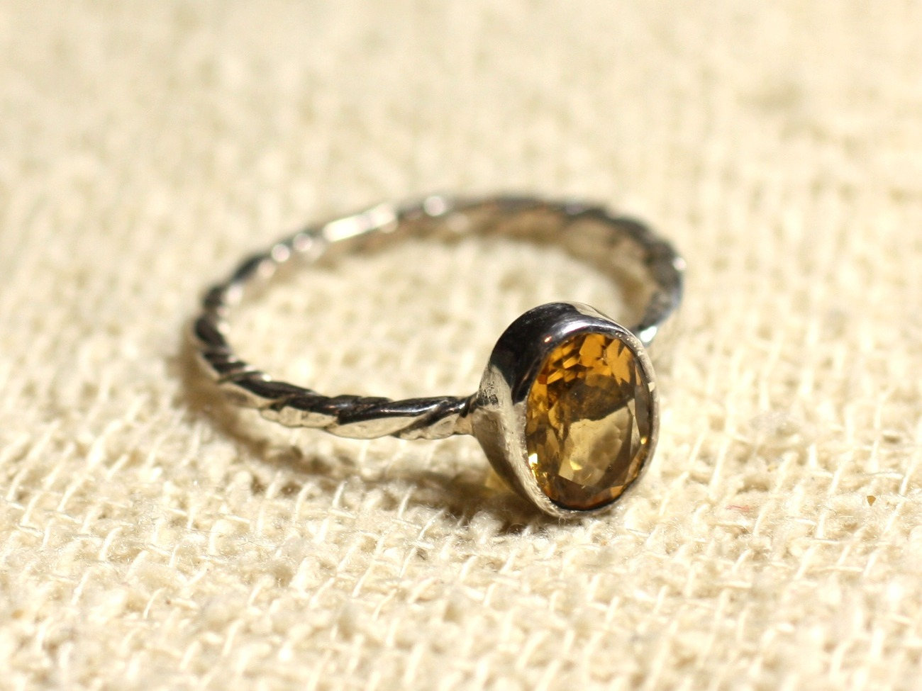 N225 - Bague Argent 925 et Pierre semi précieuse - Citrine Facettée Ovale 8x6mm 