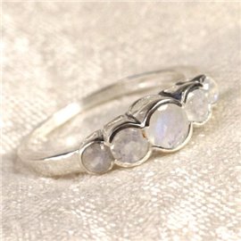 N122 - Ring Silver 925 and Faceted Moonstone 2.5 - 4.5mm 