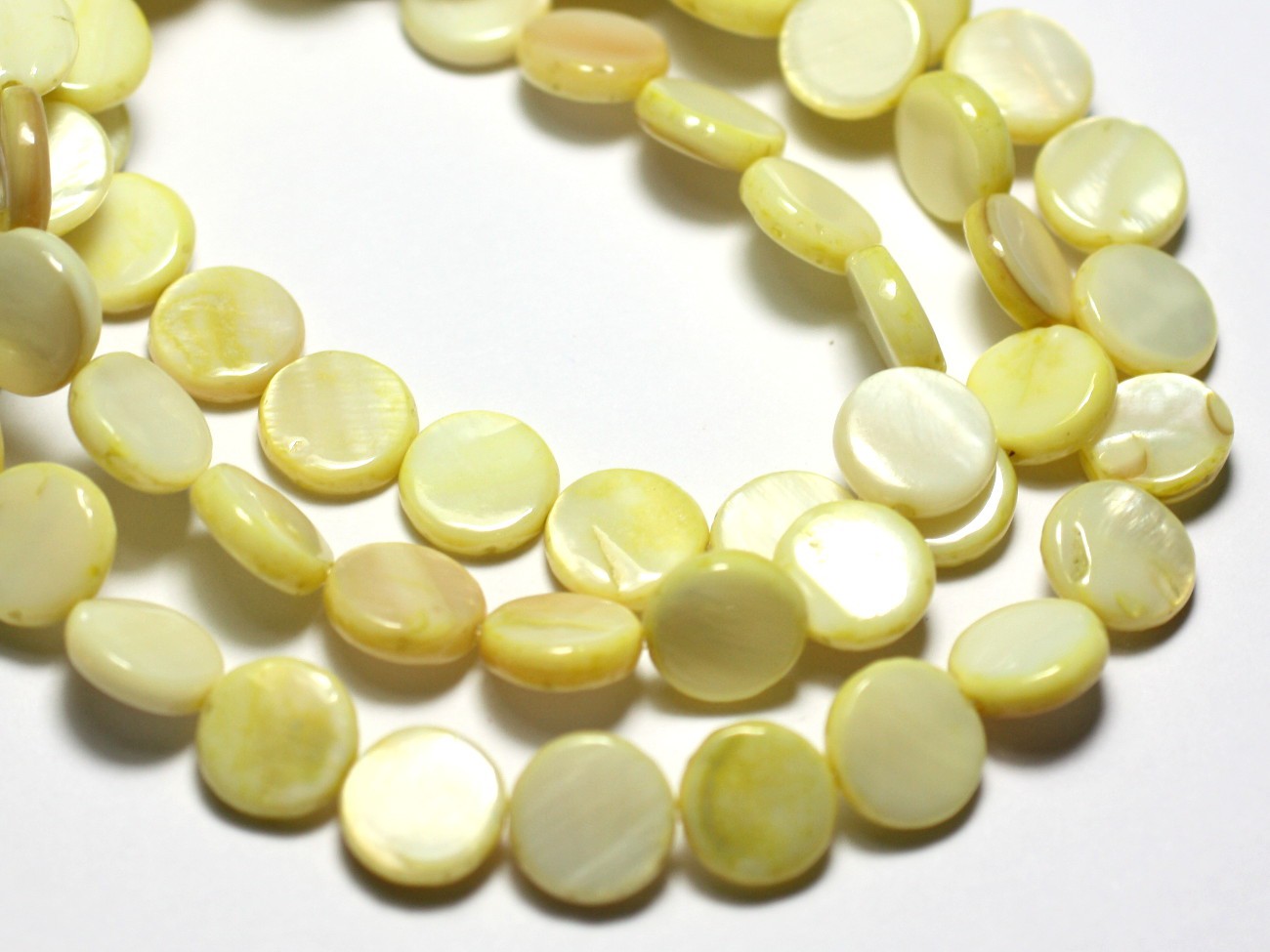 20pc - Perles Nacre Naturelle Palets 10mm Jaune clair pastel irisé - 8741140023062