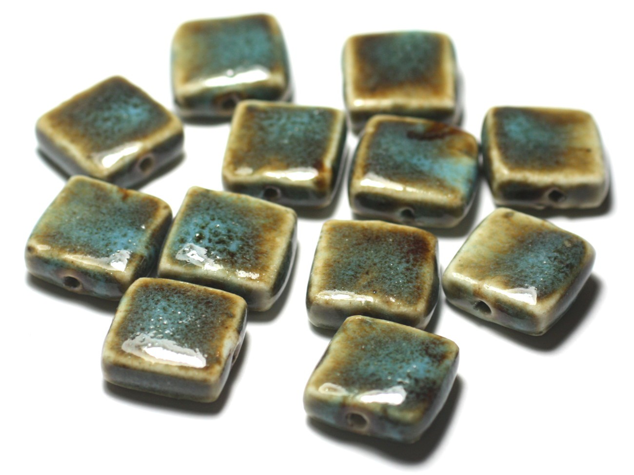 50pc - Perles Céramique Porcelaine Carrés 16-18mm Bleu Turquoise tacheté