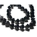 Fil 39cm 34pc env - Perles Turquoise synthèse Cubes 8x8mm Noir