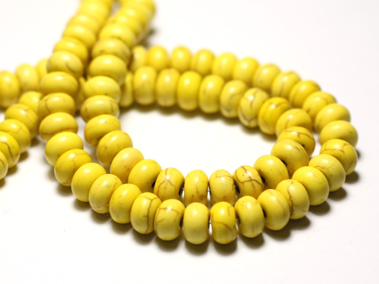 Fil 39cm 160pc env - Perles de Pierre Turquoise Synthèse Rondelles 4x2mm Jaune