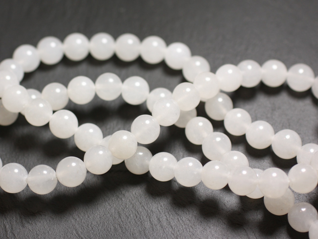 Fil 39cm 37pc env - Perles de Pierre - Jade Boules 10mm Blanc Transparent
