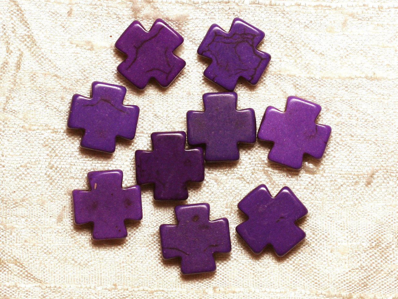 10 Stück - Türkis Perlen Synthese Violettes Kreuz 15mm 4558550033987