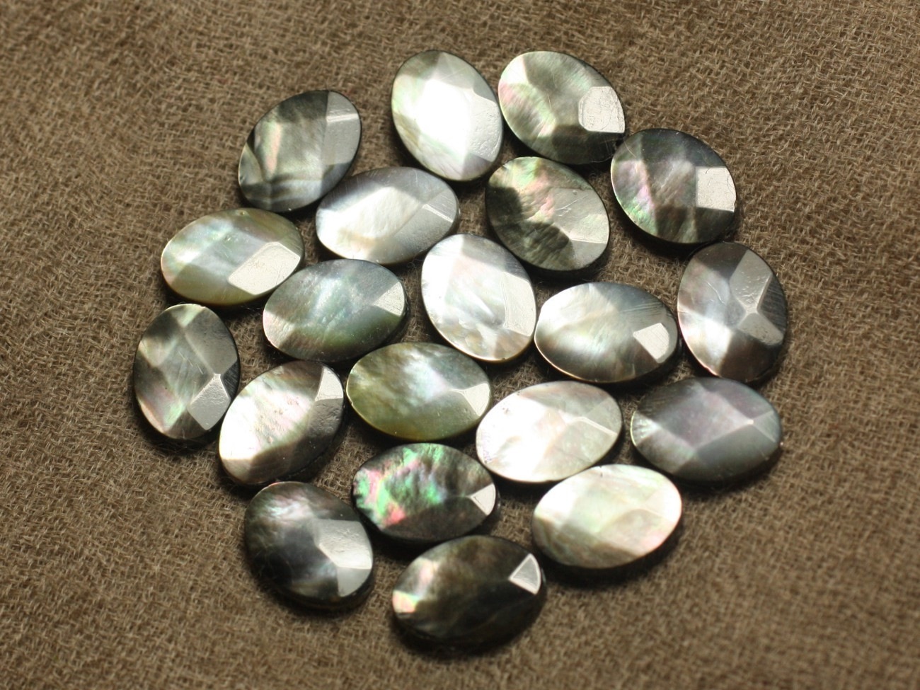 2pc - Perles Nacre Noire - Ovales Facettés 14x10mm   4558550023278 