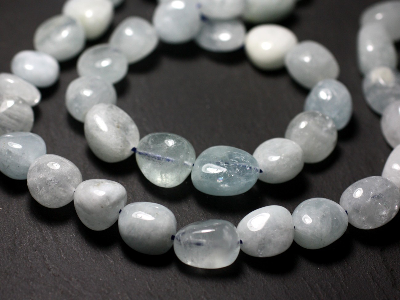Fil 39cm 27pc env - Perles de Pierre - Aigue Marine Nuggets Olives 12-18mm