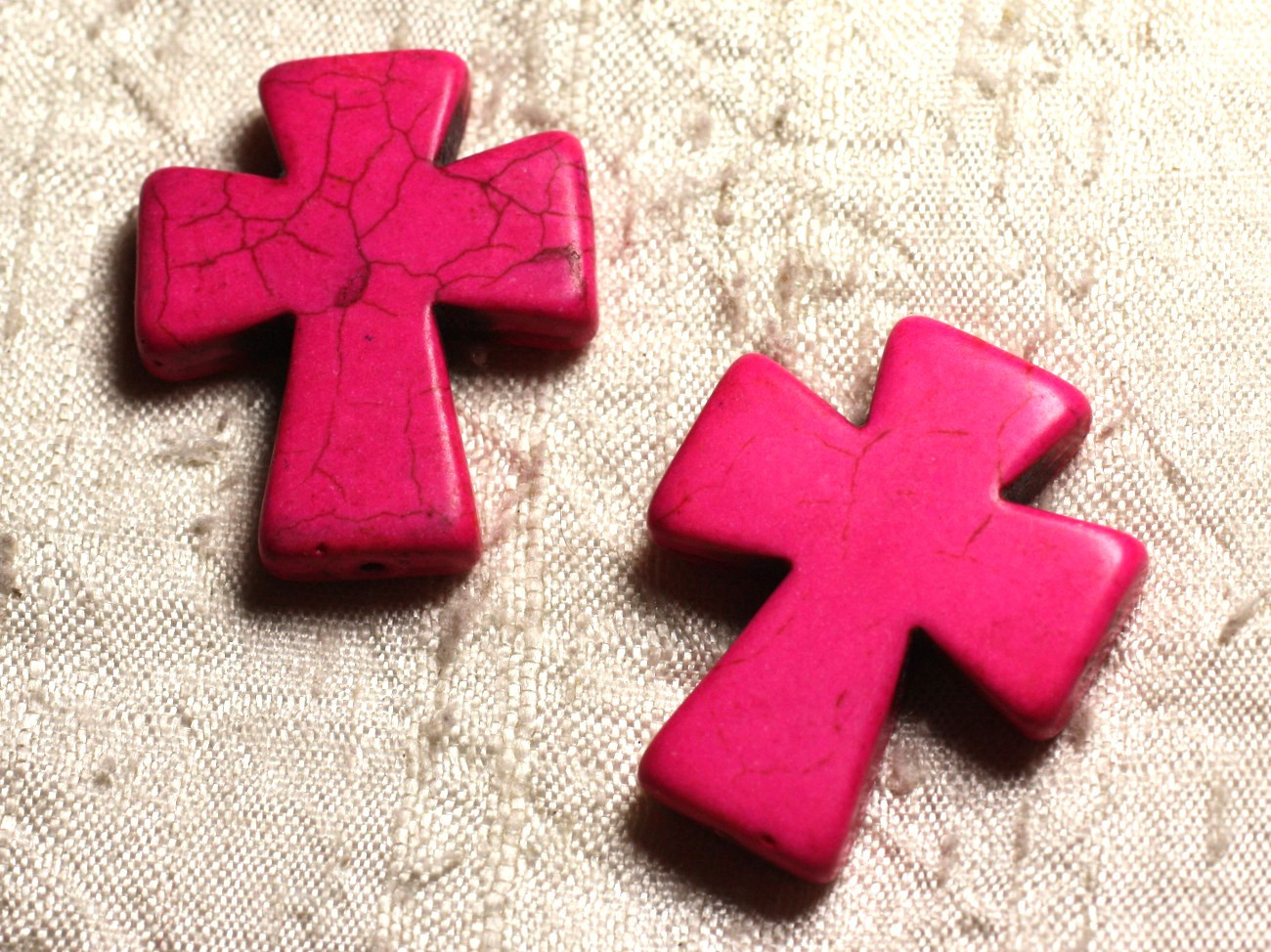 2pc - Perles Turquoise synthèse Croix 35x30mm Rose   4558550011763