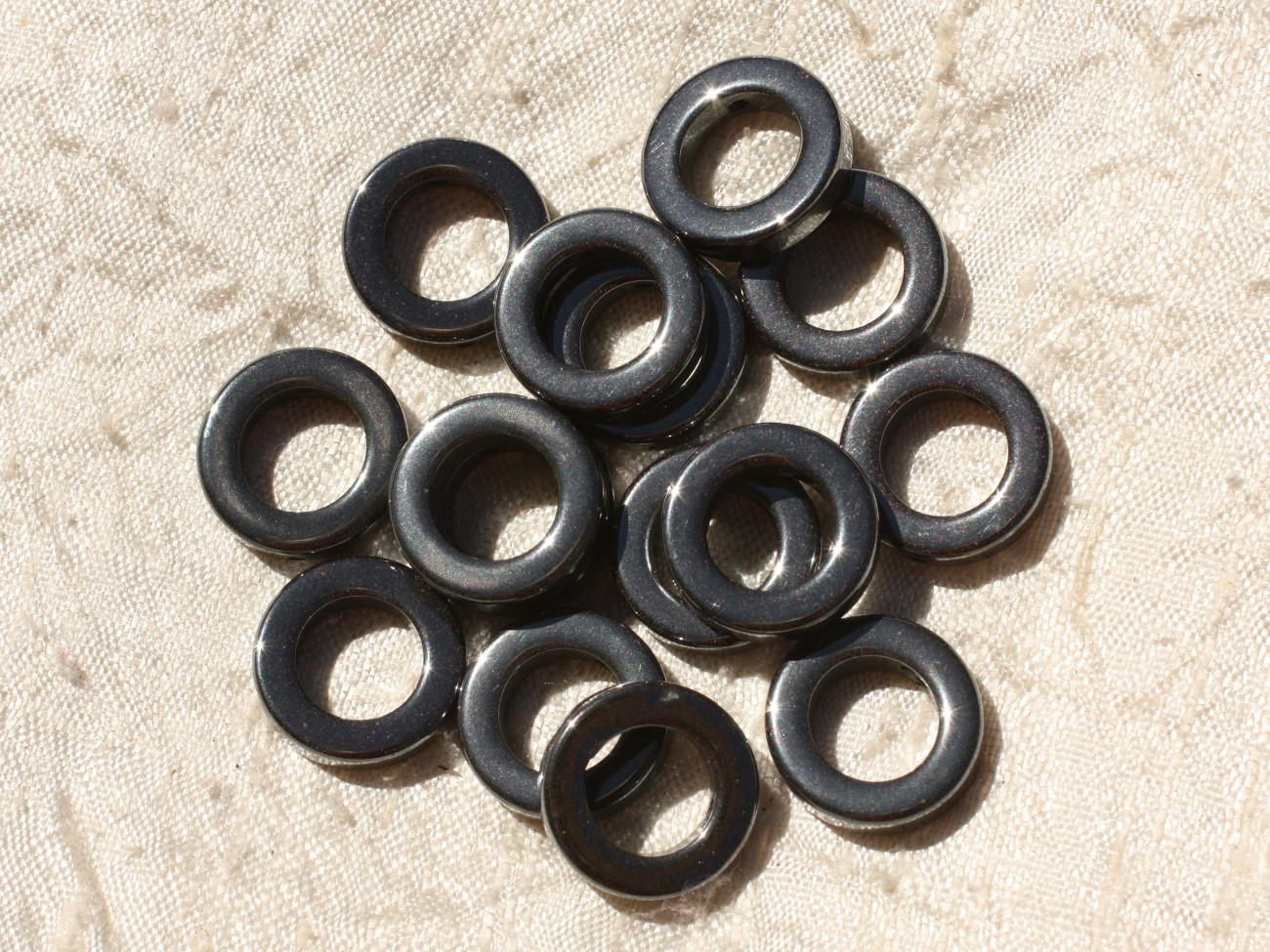 10Stk - Steinperlen - Hämatit Donuts Kreise 14mm - 4558550030078