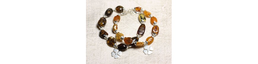 Bracciali con pietre d'ambra