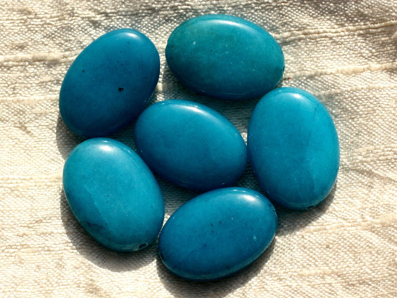Fil 39cm 67pc env Jade Blanche et Vert Amande Boules 6mm Perles de Pierre